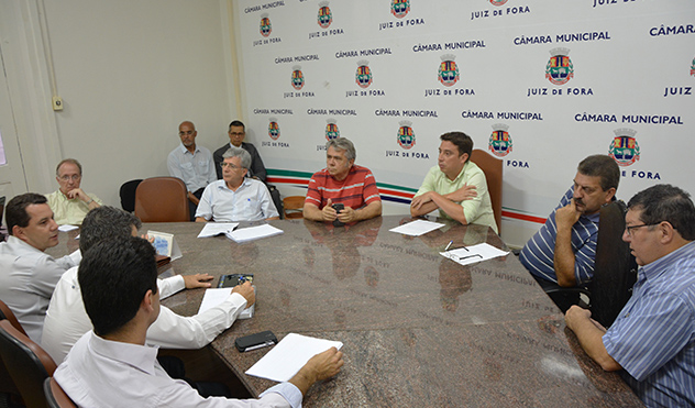 Vereadores fazem cobranças à Cemig (12/11/2015 00:00:00)