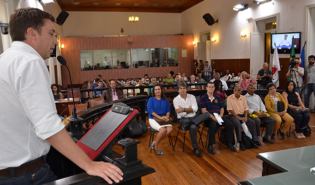 Licitação no transporte coletivo: Qualidade e tarifa geram questionamentos na audiência (16/11/2015 00:00:00)