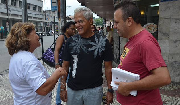 Comissão do Idoso realiza blitz e anuncia campanha (18/11/2015 00:00:00)