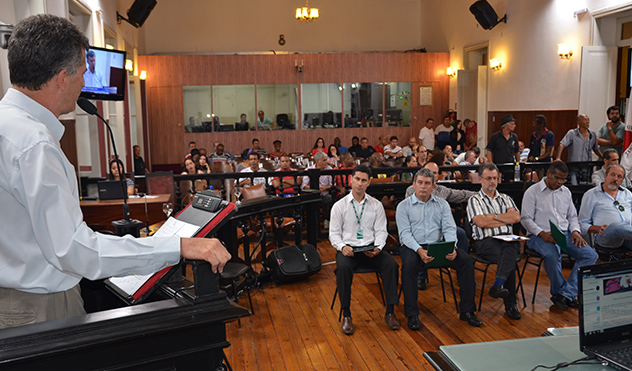 Audiência Pública resulta em cobranças à Cemig (19/11/2015 00:00:00)