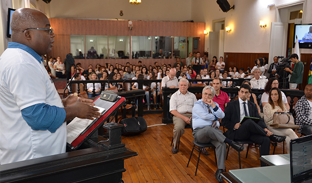 Mulheres querem doulas no parto (26/11/2015 00:00:00)