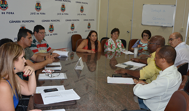 Comissão busca alternativas para a Apae (27/11/2015 00:00:00)