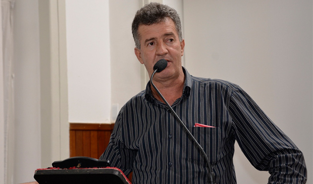 Carros particulares devem ser impedidos de circular como táxis (03/12/2015 00:00:00)