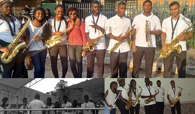 Integrantes do Centro Cultural e Artístico Crescendo com a Música se apresentam no Canta & Encanta (15/12/2015 00:00:00)