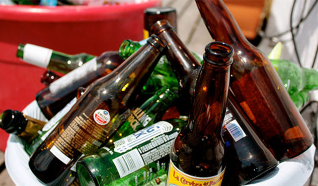 Aprovada proposta que especifica proibições para venda de bebidas em recipientes de vidro (14/01/2016 00:00:00)