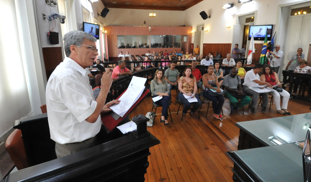 Início da construção dos dois galpões para triagem de material reciclável é anunciado (17/02/2016 00:00:00)