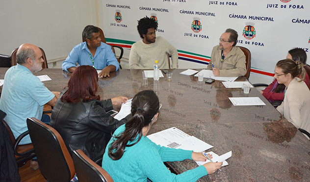 Parlamento Jovem realiza encontro na etapa municipal (25/05/2016 00:00:00)