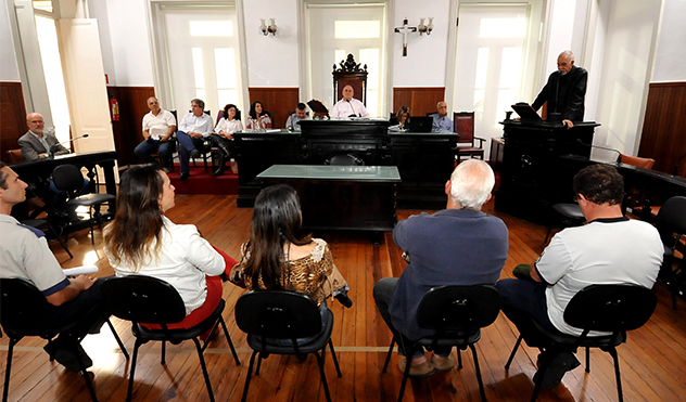 Transporte escolar clandestino é denunciado em Audiência Pública (23/06/2016 00:00:00)