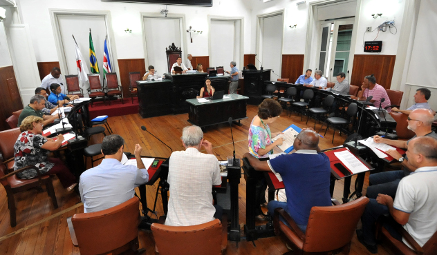 Orçamento 2017 aprovado em primeira discussão (09/12/2016 00:00:00)