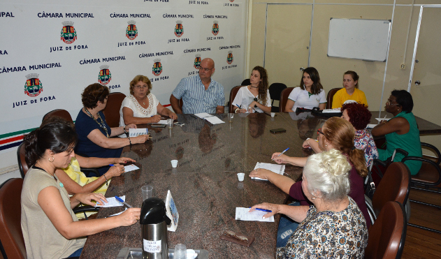 Campanha de Natal vai beneficiar 539 idosos. Doações podem ser feitas até esta quarta-feira (13/12/2016 00:00:00)