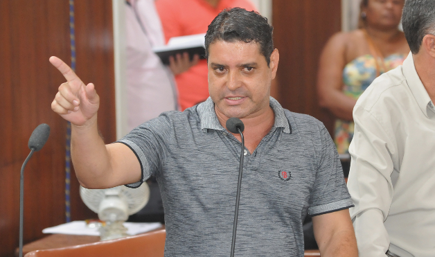 Cido Reis quer vagas nas creches para crianças que convivem com violência doméstica (08/02/2017 00:00:00)