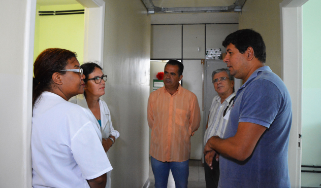 Vereadores fiscalizam dia de vacinação contra a febre amarela (13/03/2017 00:00:00)