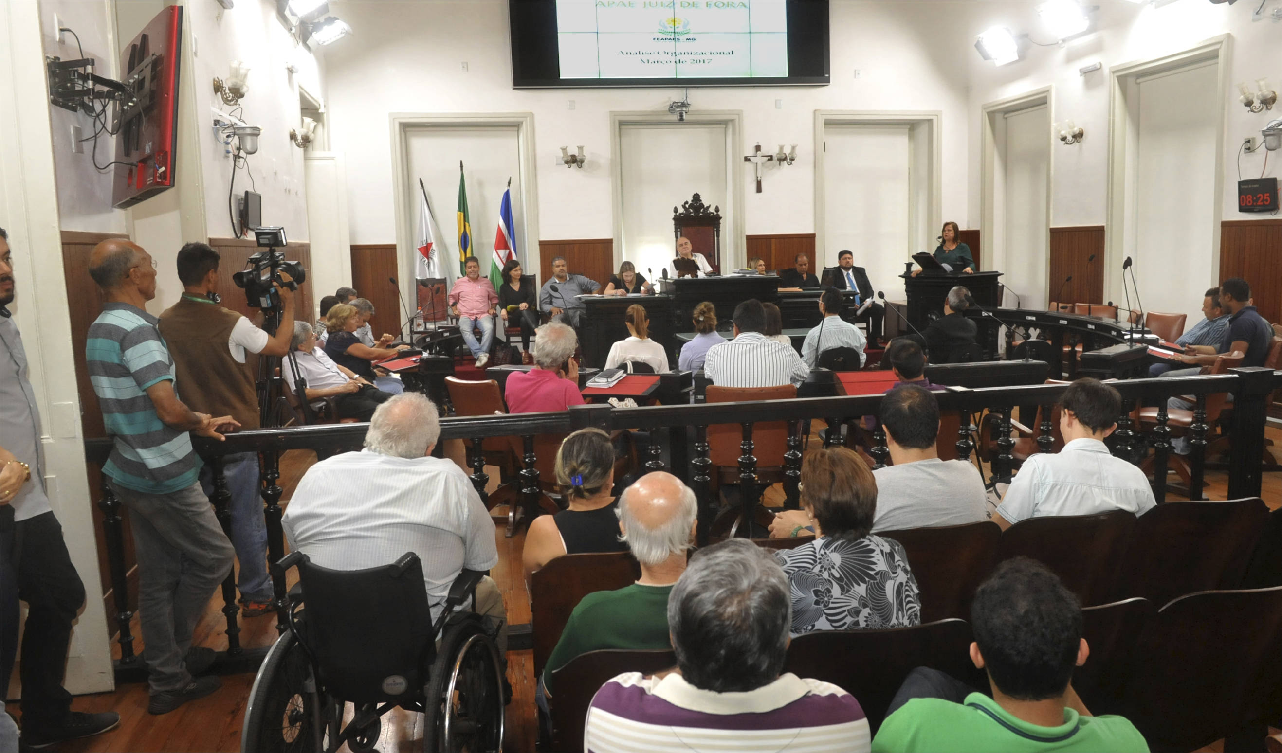 Audiência pública discute situação financeira da Apae (29/03/2017 00:00:00)