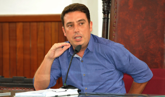 Rodrigo envia representação a Pimentel pedindo  informações sobre o não pagamento de alvarás judiciais (29/03/2017 00:00:00)