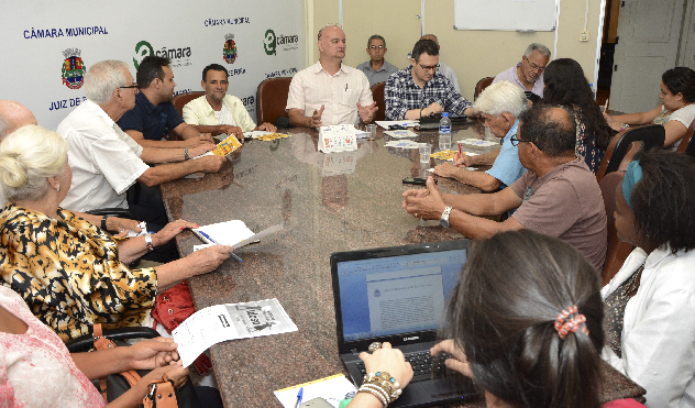 Homenagem: Comissão do Idoso da Câmara busca pessoas centenárias de JF (11/04/2017 00:00:00)