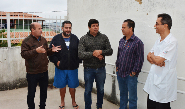 Comissões de Saúde e de Segurança Pública visitam Uaps do Bairro Santa Cândida (17/05/2017 00:00:00)