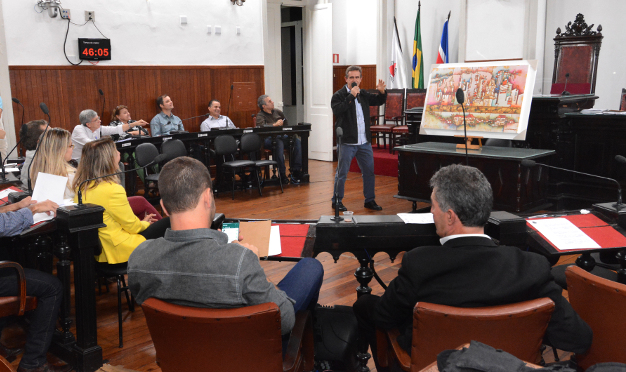 Artista conta a história de Juiz de Fora em palestra na Câmara Municipal (17/05/2017 00:00:00)