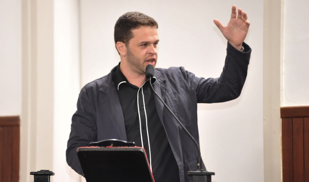 Charlles quer gratuidade por 2h em hospitais e clínicas médicas (27/06/2017 00:00:00)