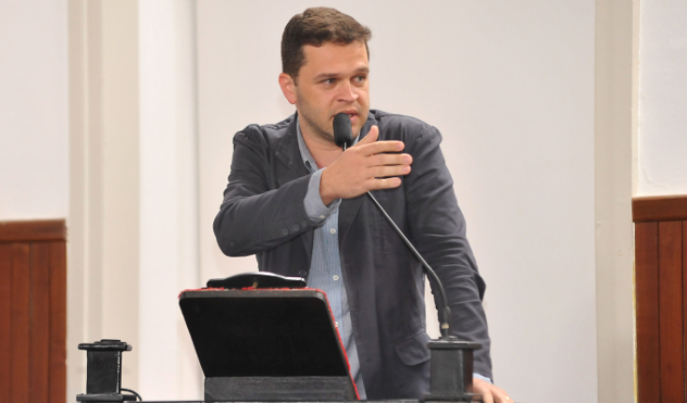 Transporte privado pode ser legalizado na cidade (22/08/2017 00:00:00)