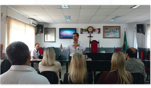 Câmara de Juiz de Fora capacita vereadores e servidores de Simão Pereira (23/08/2017 00:00:00)