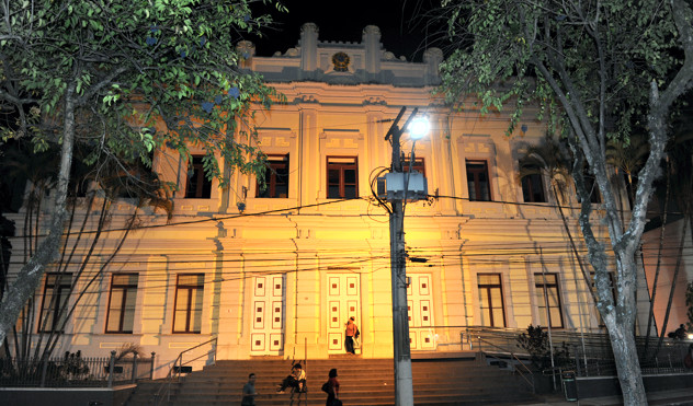 Setembro Amarelo é lembrado pela Câmara por meio de palestra, iluminação e projeto de lei (12/09/2017 00:00:00)