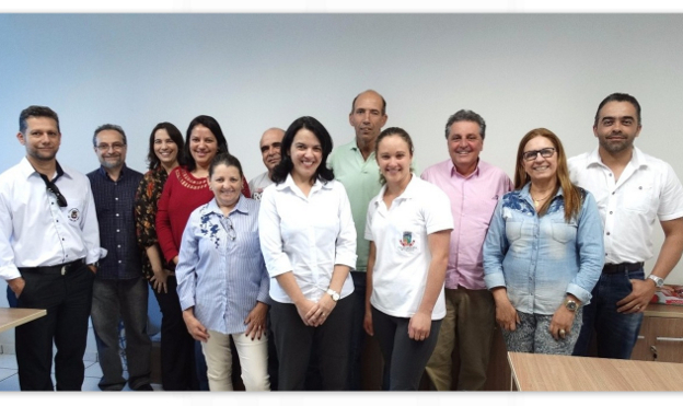 Servidores do CAC visitam Câmara Municipal de Carandaí (18/09/2017 00:00:00)