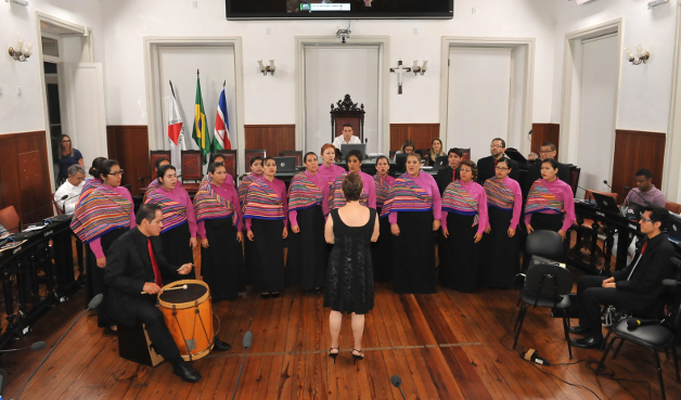 Coro Femenino de La Pontificia Universidad se apresenta na Câmara Municipal (26/09/2017 00:00:00)