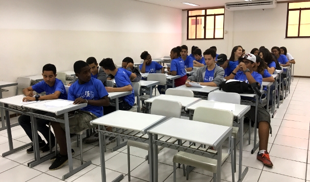 Câmara Mirim aprova as propostas elaboradas pelos alunos participantes do projeto (02/10/2017 00:00:00)