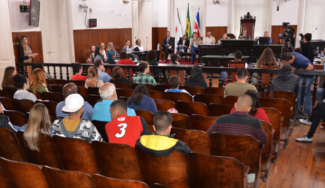 CPI das gangues realiza Mesa Redonda para discutir sobre violência entre jovens (05/10/2017 00:00:00)