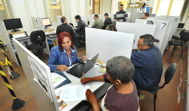 330 cidadãos negativados são atendidos no Feirão Limpa Nome (23/11/2017 00:00:00)