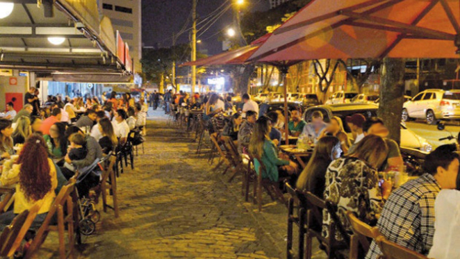 Audiência debate projeto que propõe horário de encerramento das atividades de bares infratores (28/11/2017 00:00:00)