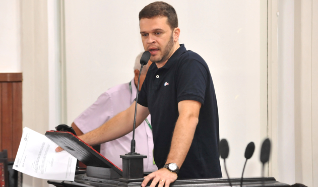 Charlles solicita prazo maior para pagamento do IPTU com desconto de 11% (03/01/2018 00:00:00)