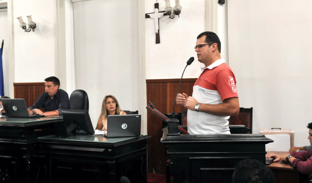 Reunião ordinária é interrompida por manifestação do Sinttro (09/01/2018 00:00:00)