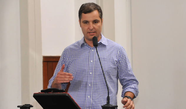 Aprovado projeto de lei que institui o disque adoção de animais (11/01/2018 00:00:00)