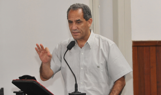 Executivo sanciona duas Leis de autoria do vereador Castelar (17/01/2018 00:00:00)