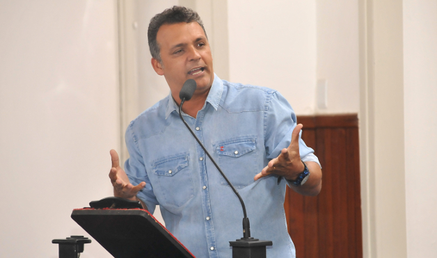 Idosos e deficientes poderão ter isenção na área azul (27/02/2018 00:00:00)