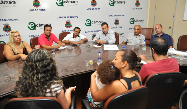 Comissões de Defesa da Pessoa com Deficiência e de Educação apresentam pedido de informação sobre professores bidocentes (19/03/2018 00:00:00)