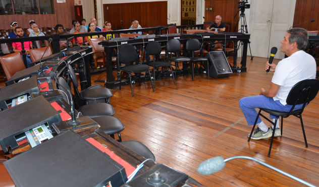 Palestra com o professor Jorge Perrout marca Dia Municipal do Atletismo na Câmara (09/05/2018 00:00:00)