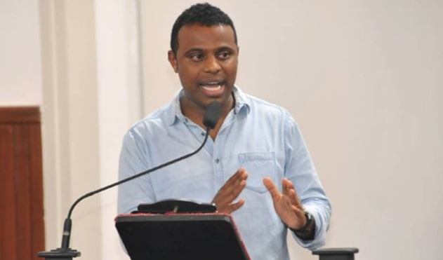Júlio Obama Jr. propõe criar boletim escolar eletrônico (30/08/2018 00:00:00)