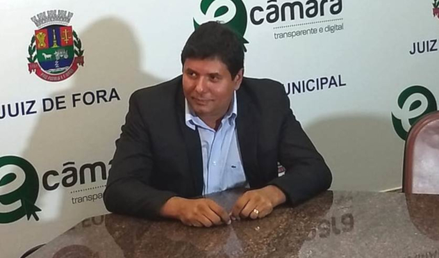 Dr. Adriano Miranda quer criar CPI na Câmara para  apurar contrato de licitação do Transporte Coletivo (07/11/2018 00:00:00)