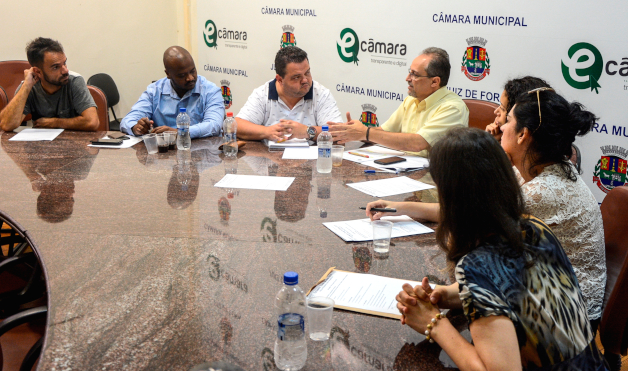Câmara realiza primeira reunião do Parlamento Jovem 2019  com coordenadores municipais (30/01/2019 00:00:00)