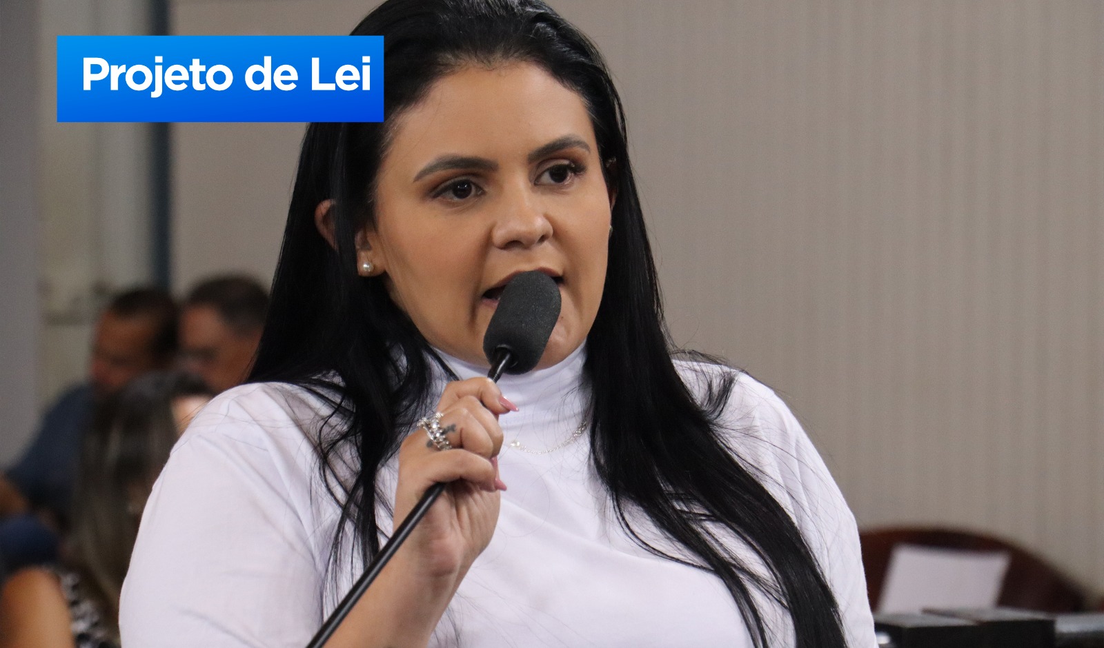 Roberta apresenta projeto para proibir utilização de verba pública em eventos que promovam a sexualização de crianças (21/01/2025 00:00:00)