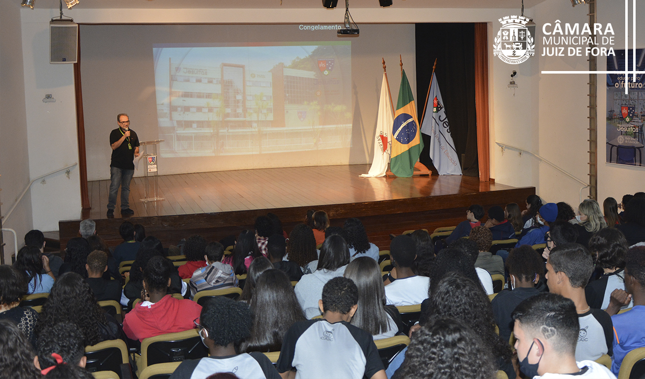 Encontro define tema da Câmara Mirim 2022 (26/05/2022 00:00:00)