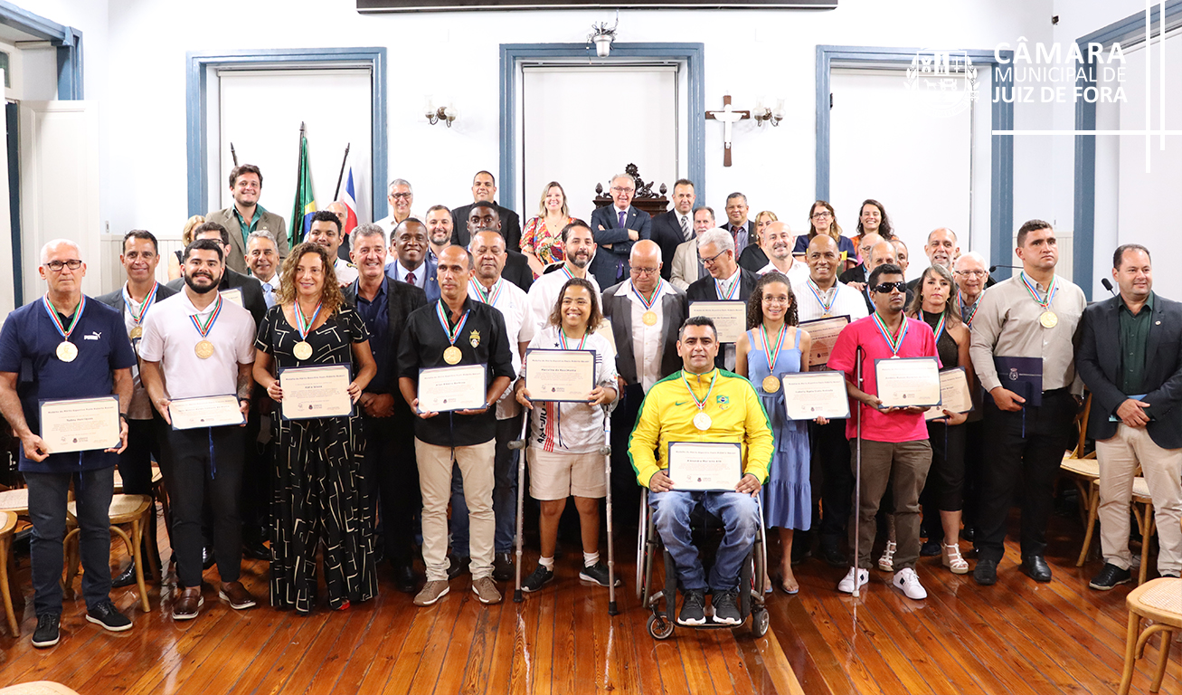 Câmara Municipal entregou homenagens do Mérito Esportivo (30/11/2022 00:00:00)