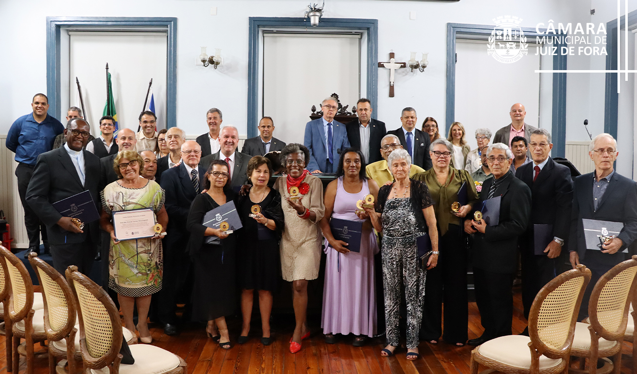 Câmara entrega Troféu Zeneida Theresinha Delgado (01/11/2022 00:00:00)