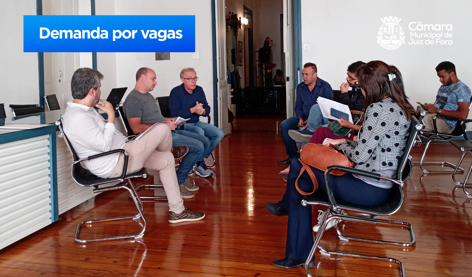 Parlamentares cobram transparência sobre vagas em creches em reunião com SE (24/04/2023 00:00:00)