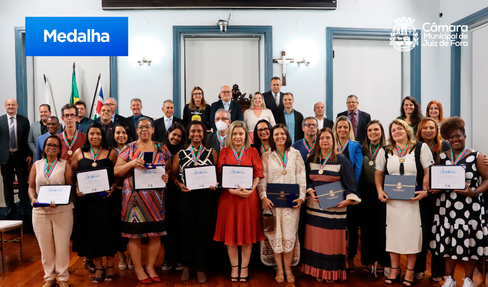 Câmara homenageou educadores com a Medalha do Mérito da Educação (26/10/2023 00:00:00)
