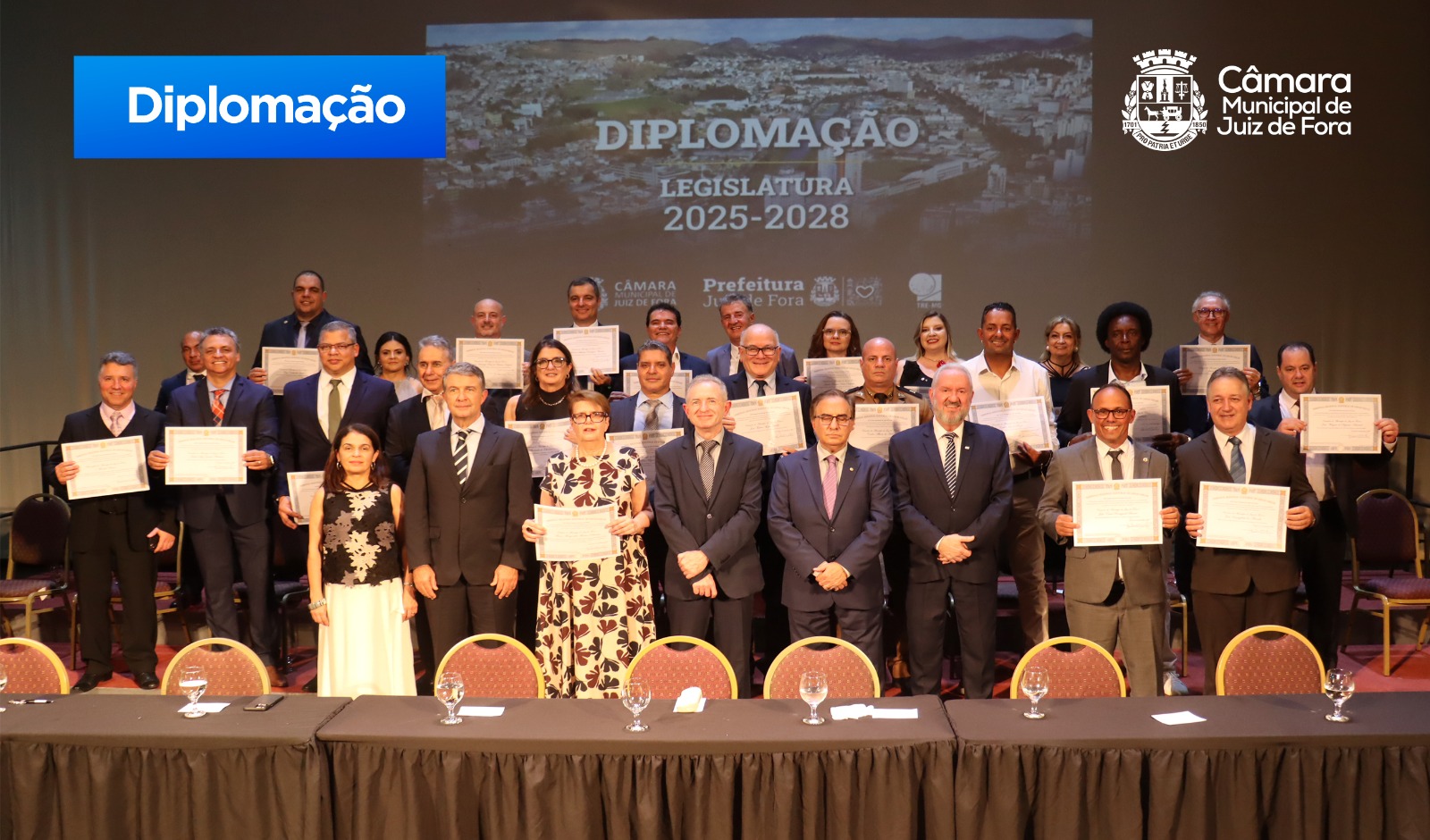 Vereadores, prefeita e vice-prefeito são diplomados pelo TRE-MG em JF (20/12/2024 00:00:00)
