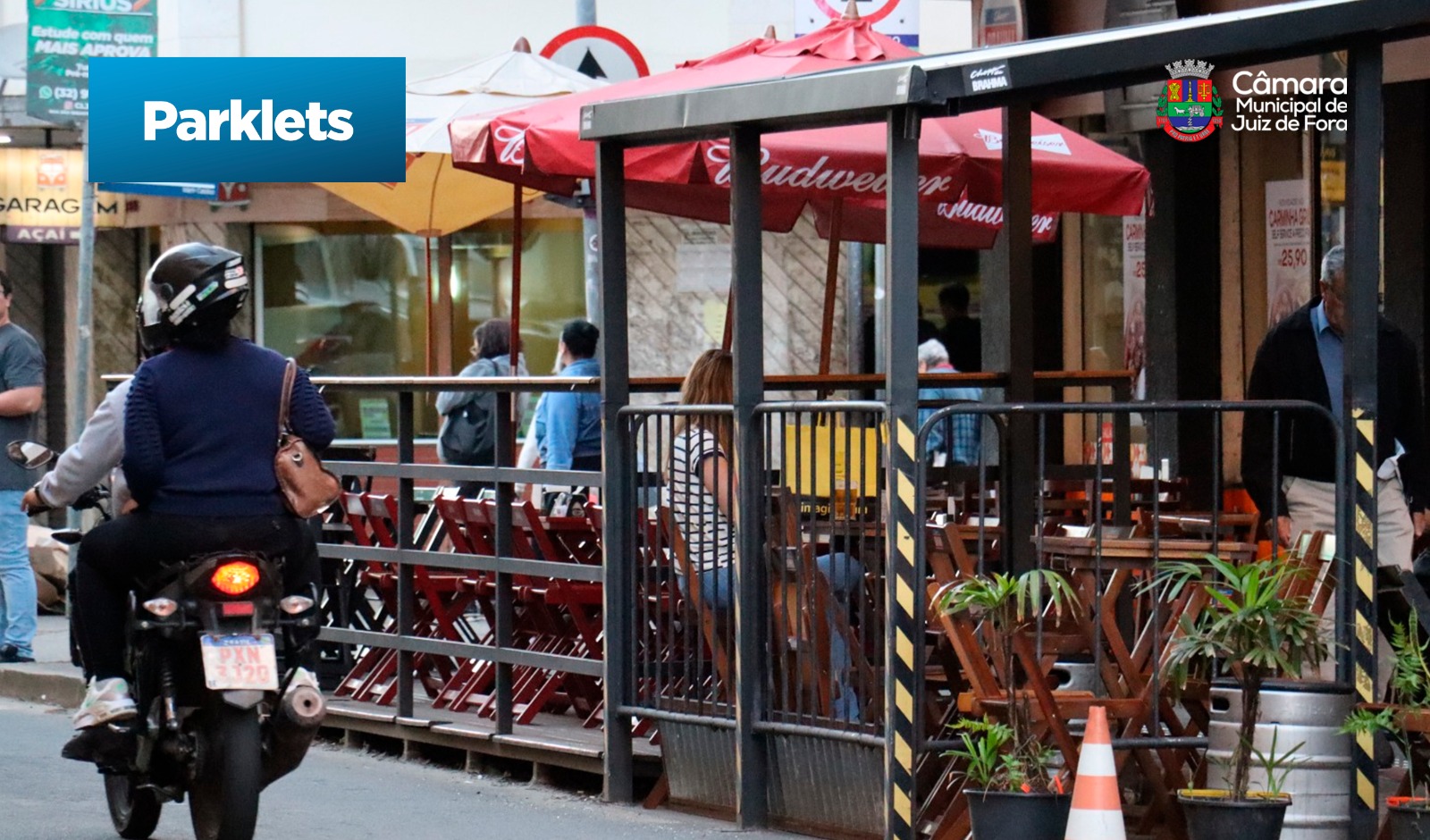 Câmara aprova remanejamento de vagas preferenciais para instalação de parklets (22/05/2025 00:00:00)