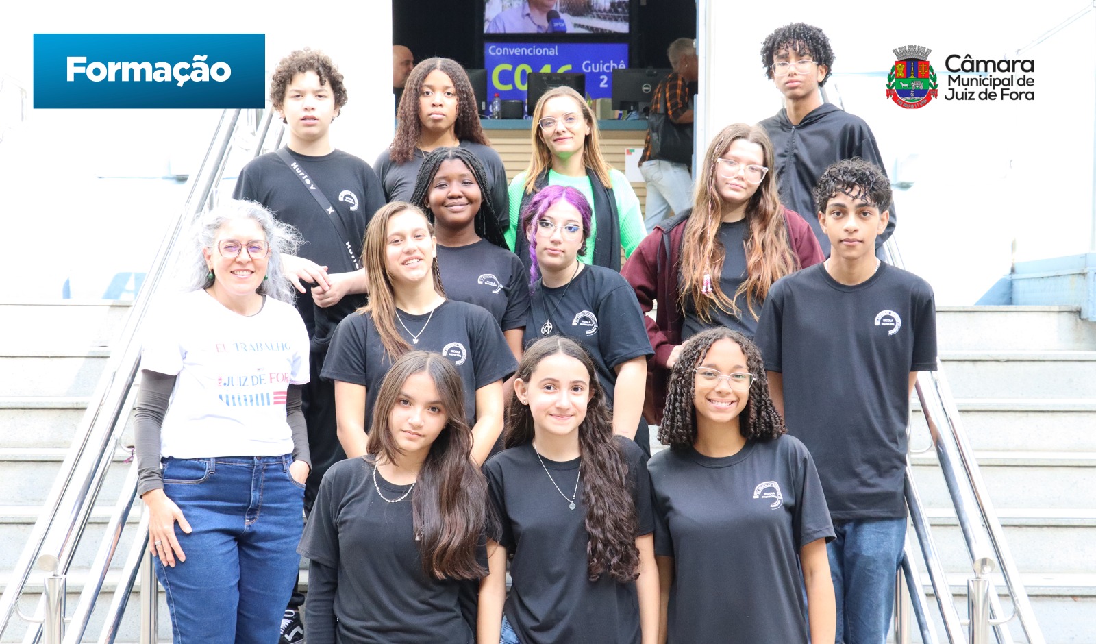 Câmara Municipal recebe estudantes da E. M. Adhemar Rezende de Andrade (23/06/2025 00:00:00)